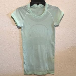 Lululemon swiftly tech tee - size 2